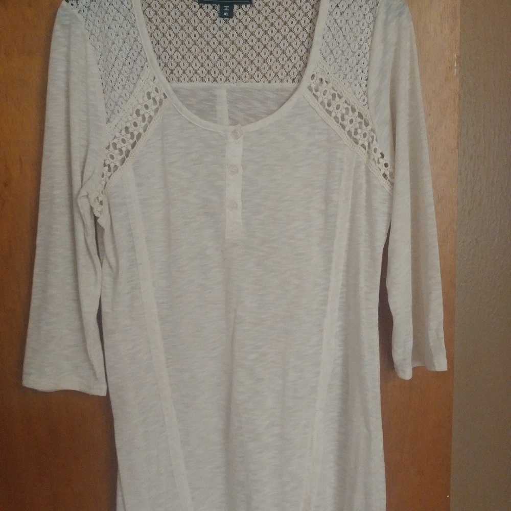 White 3/4 Sleeve top